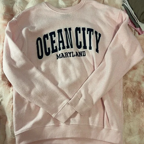 Ocean City MD Crewneck - Picture 2 of 3